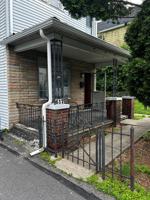 featured image of 617 Alder St