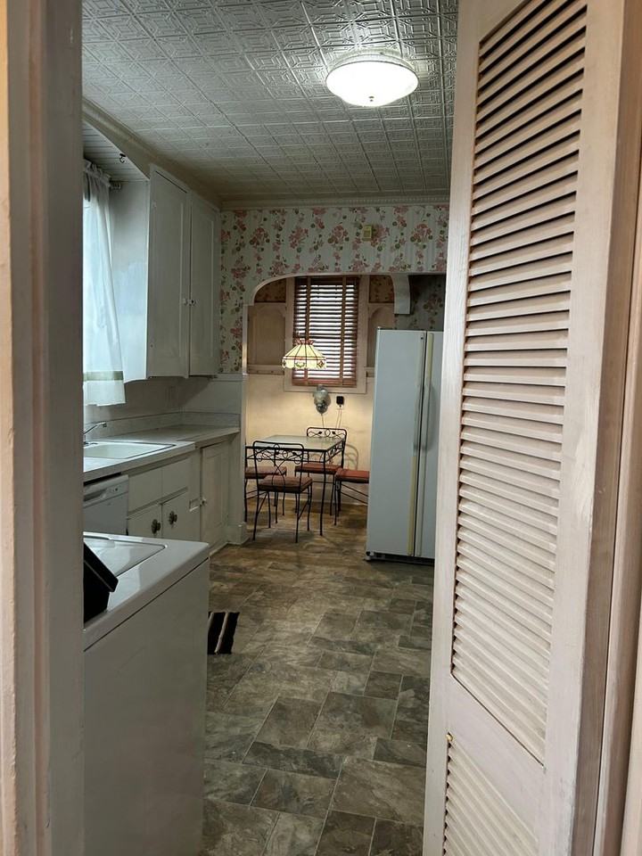 617 Alder St - Photo 7 of 30