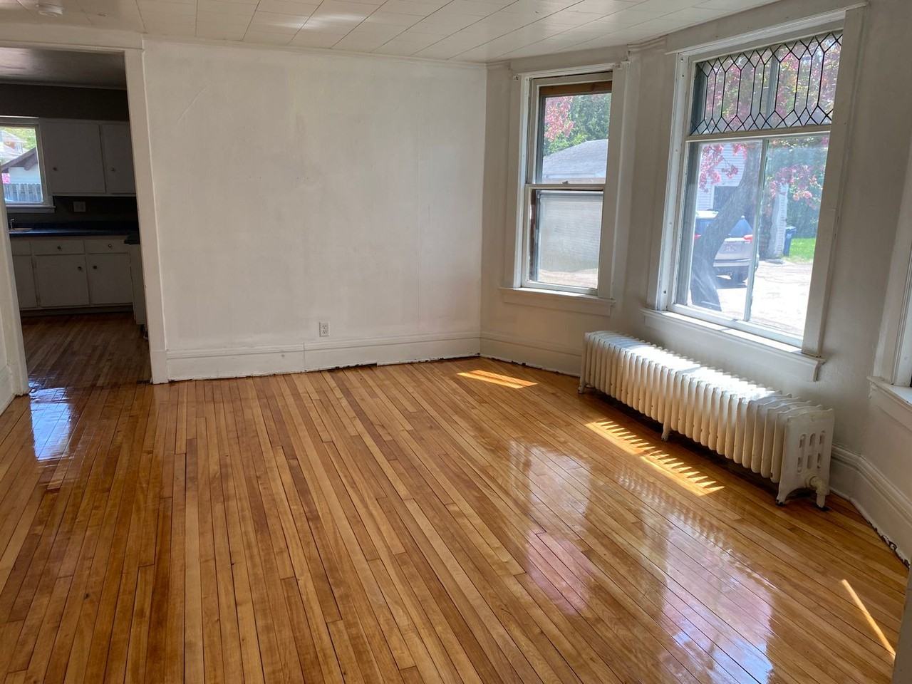 1339 Grand Avenue - Photo 5 of 39