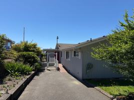 featured image of 2814 Mission Beach Heights Rd