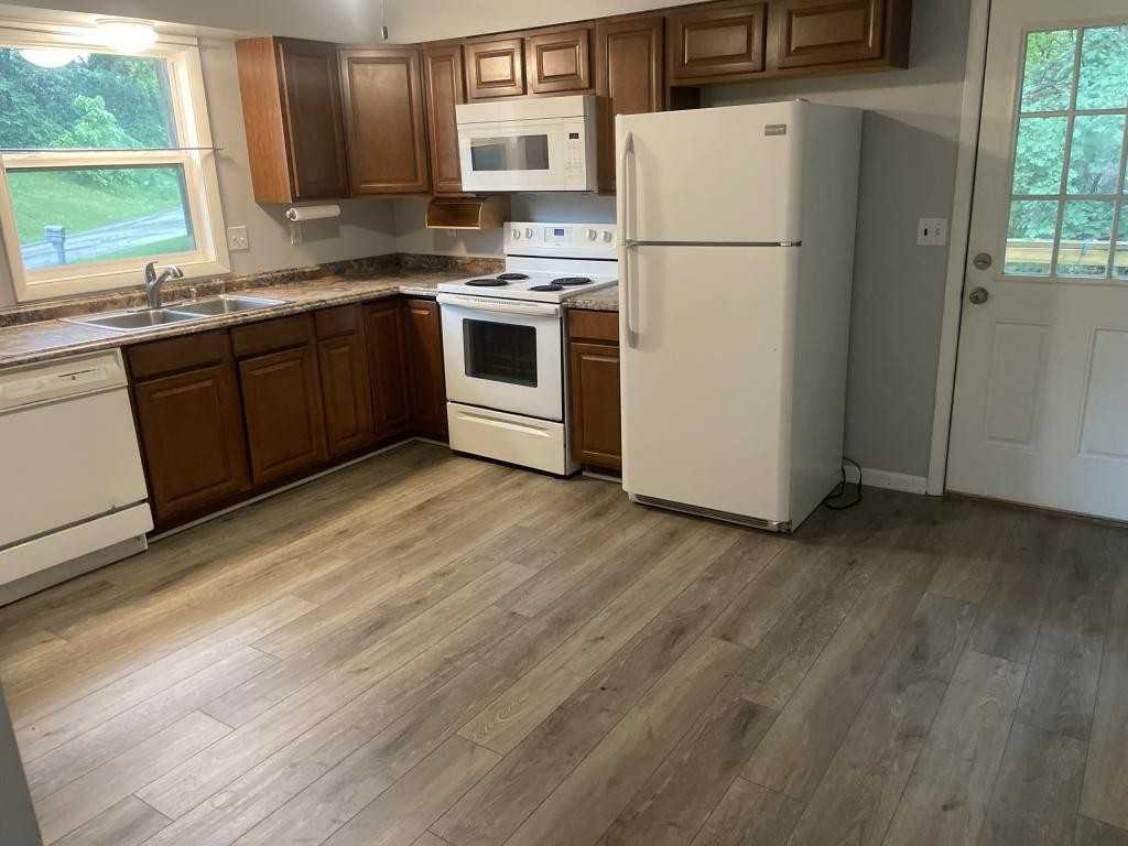 4189 Woodland Dr - Photo 2 of 21
