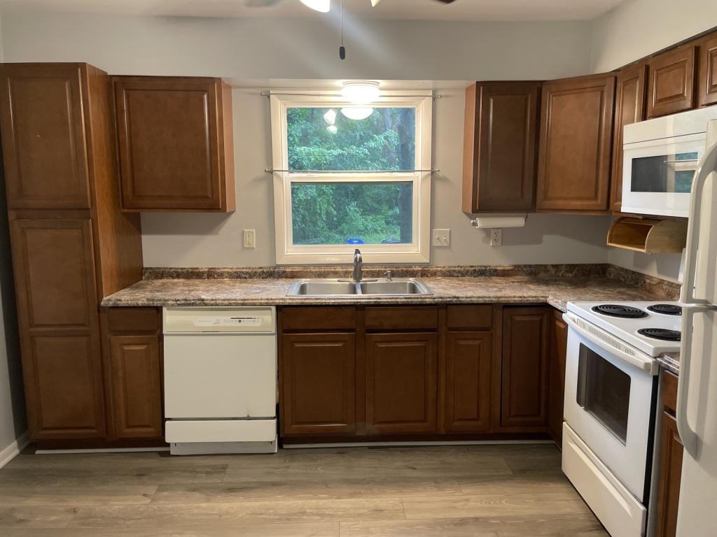 4189 Woodland Dr - Photo 3 of 21