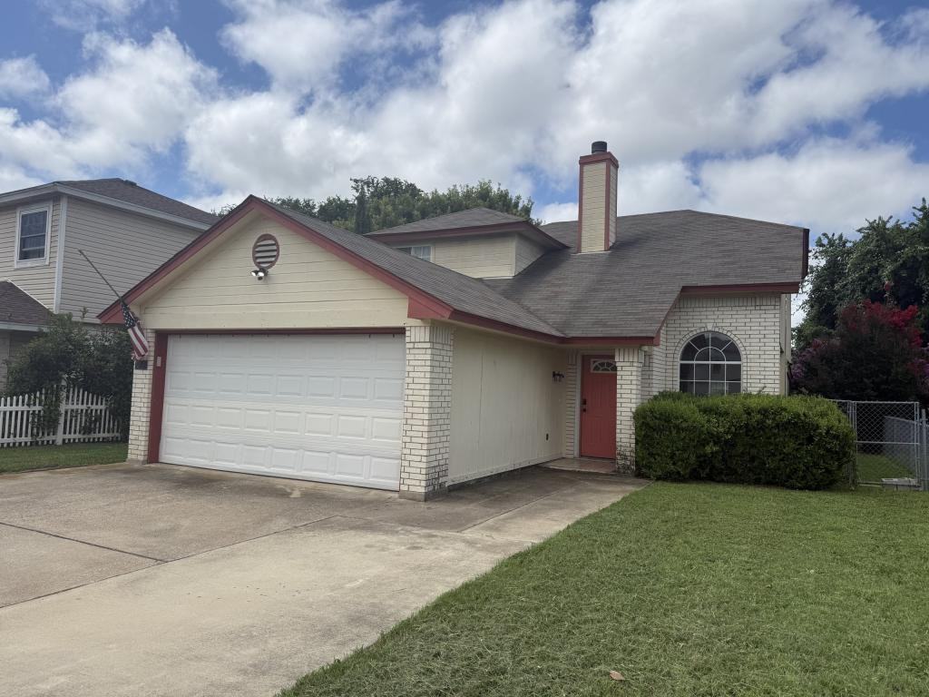 2302 Tracey Ann Ln - Photo 2 of 45