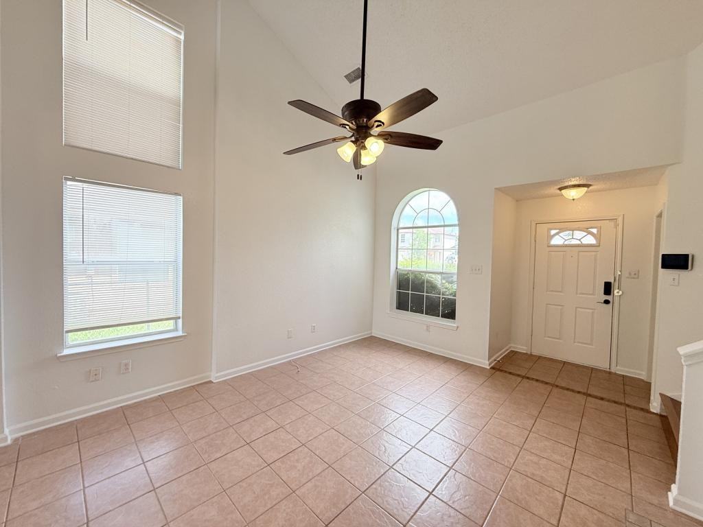 2302 Tracey Ann Ln - Photo 7 of 45
