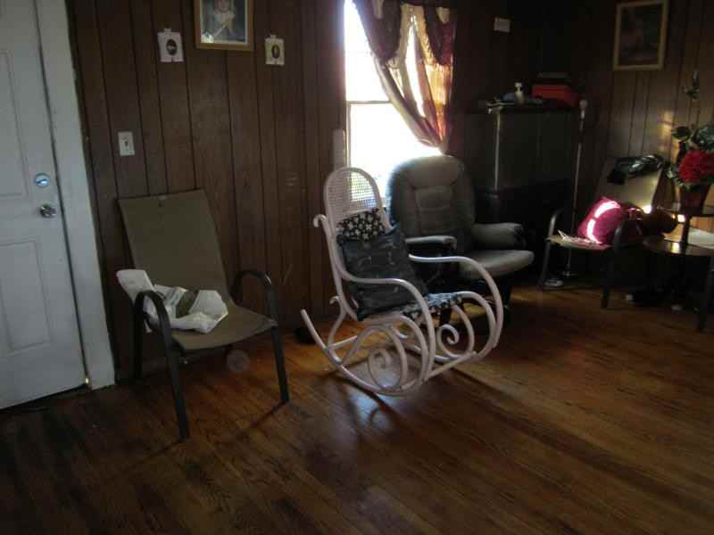 127 Texas St - Photo 4 of 23