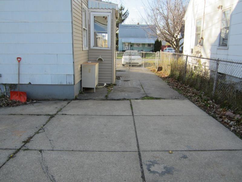 127 Texas St - Photo 5 of 23