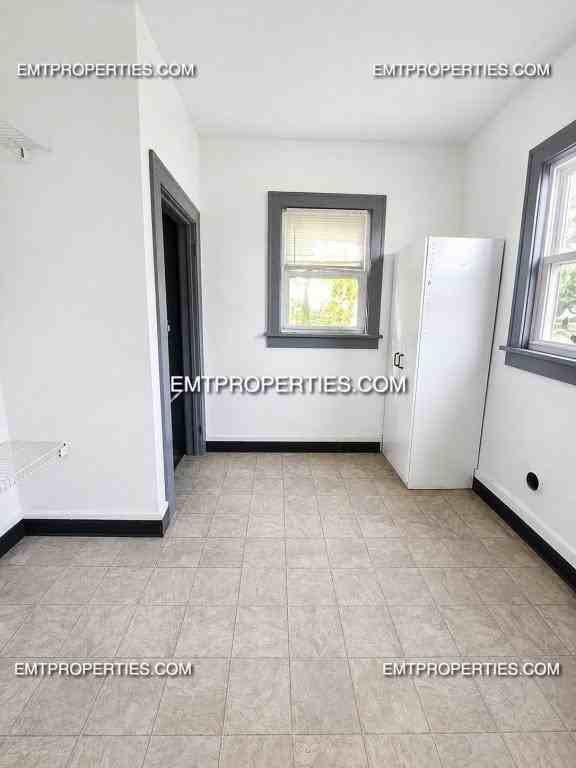 1220 W Erie Ave - Photo 2 of 8