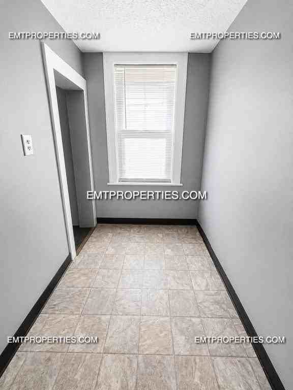 1220 W Erie Ave - Photo 5 of 8