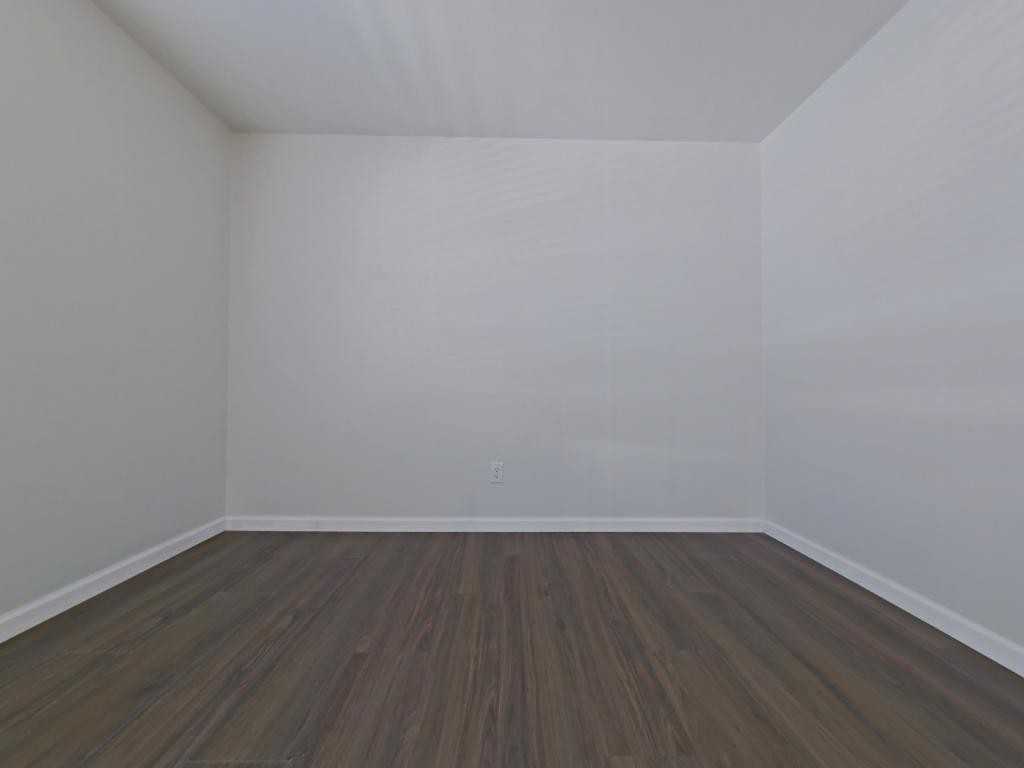 427 S Main St - Photo 4 of 9