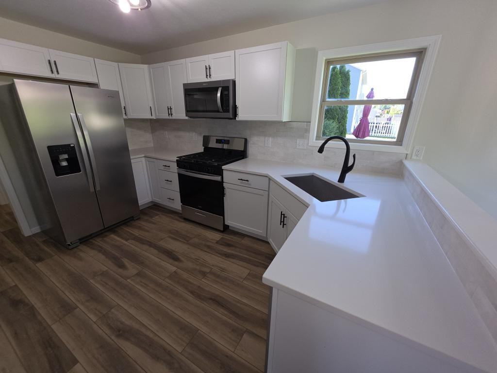 1813 Rambling Rose Ln - Photo 7 of 25
