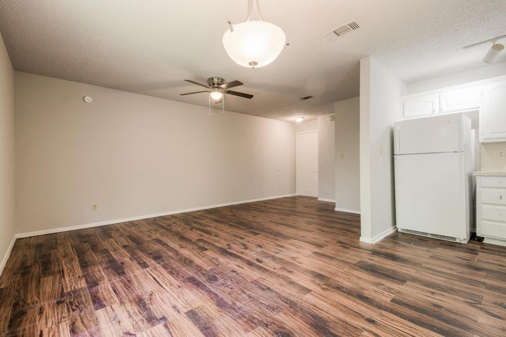 246 W Mcfarland St Apt D - Photo 7 of 13