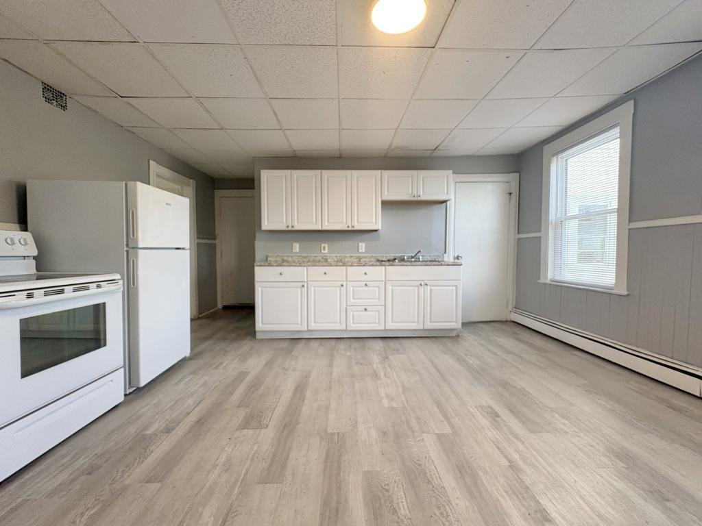 104 Knox St Apt 5 - Photo 2 of 16