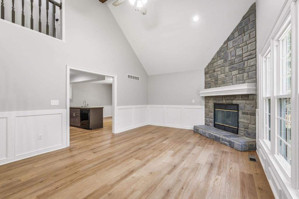 11804 Oakmont St - Photo 7 of 36