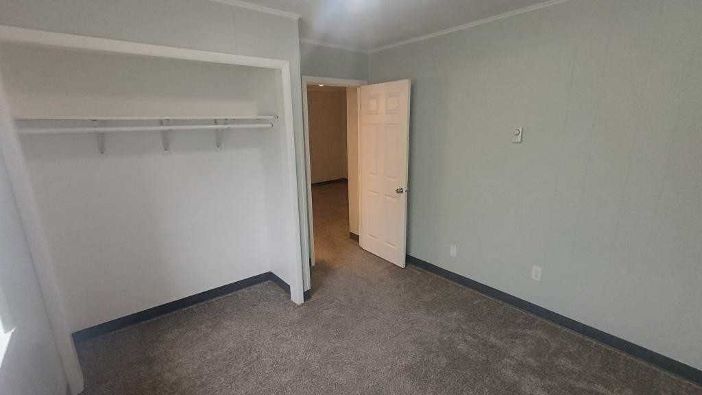 418 W Webster St Apt 14 #14 - Photo 6 of 8