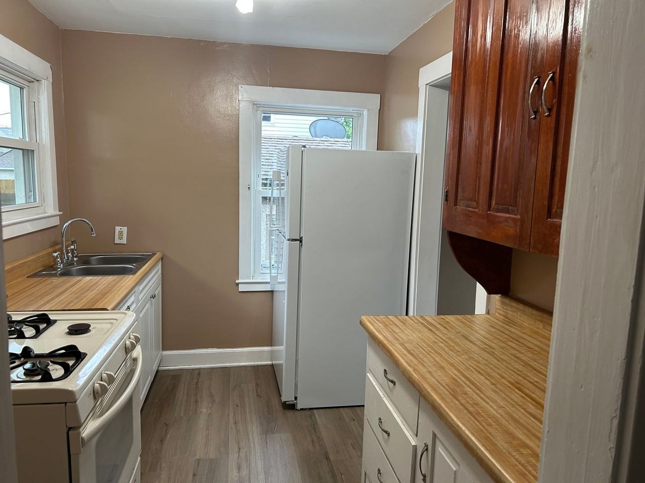 3200 16th Ave - Photo 7 of 13