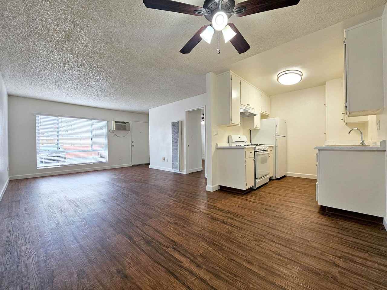 Vista Bella Apartment Homes - Photo 3 of 8