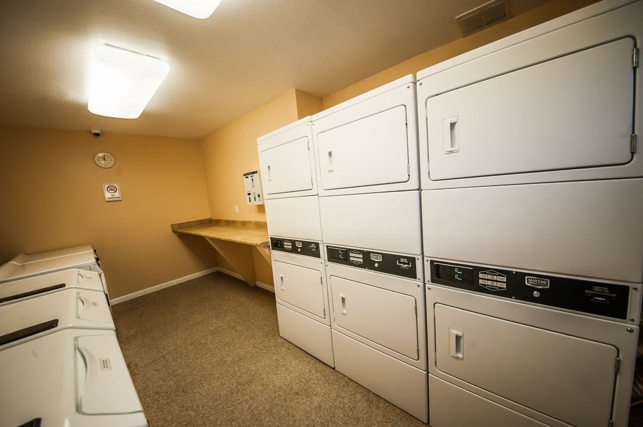 Vista Bella Apartment Homes - Photo 7 of 8