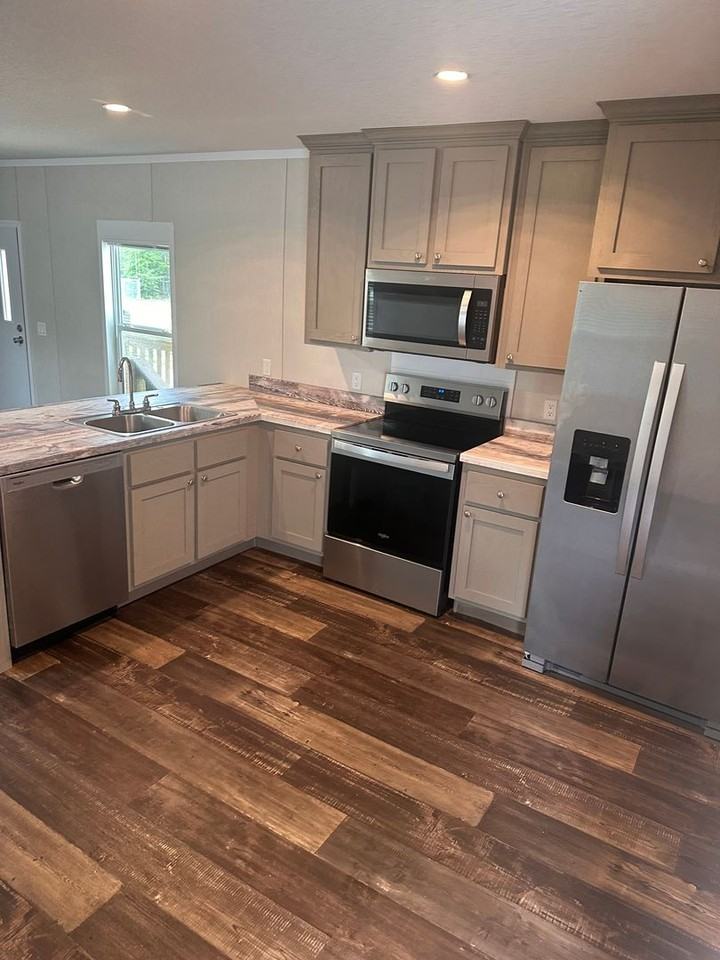 443 W Dogwood Ave - Photo 4 of 13