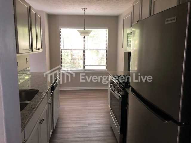 2613 Laurel View Dr - Photo 2 of 18