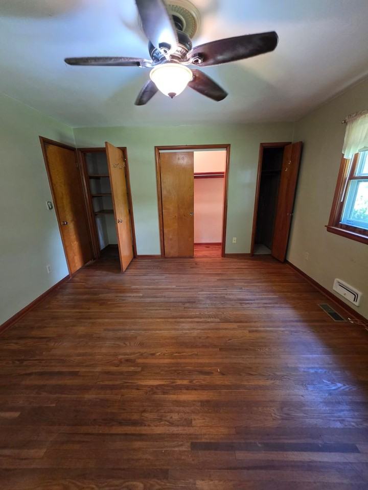925 Sunset Dr - Photo 3 of 10