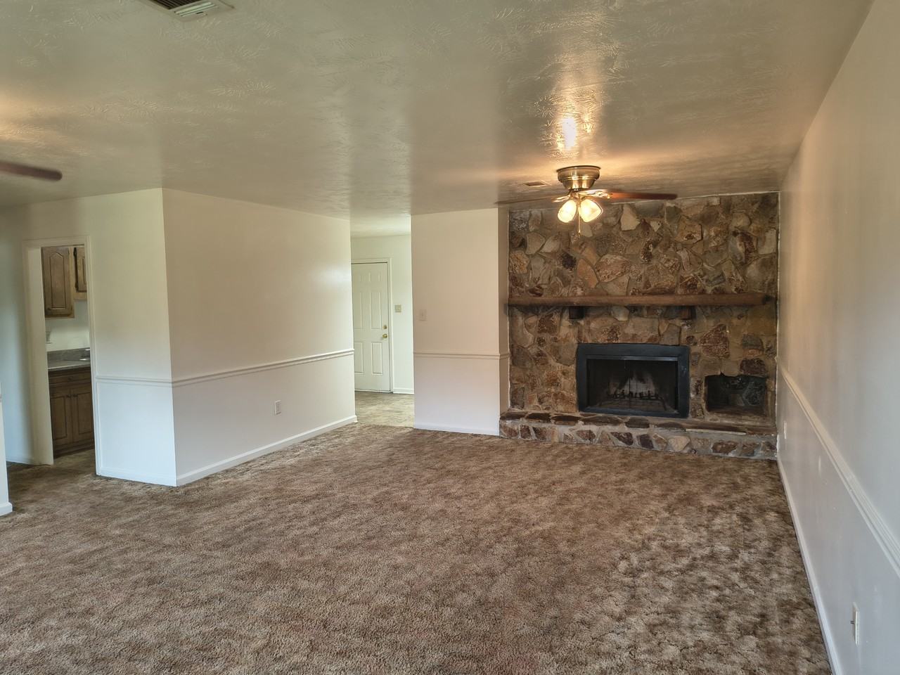 1852 Engle Rd - Photo 3 of 13