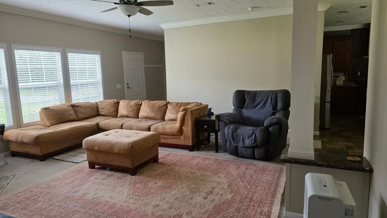 136 Alan Pvt Dr - Photo 3 of 18