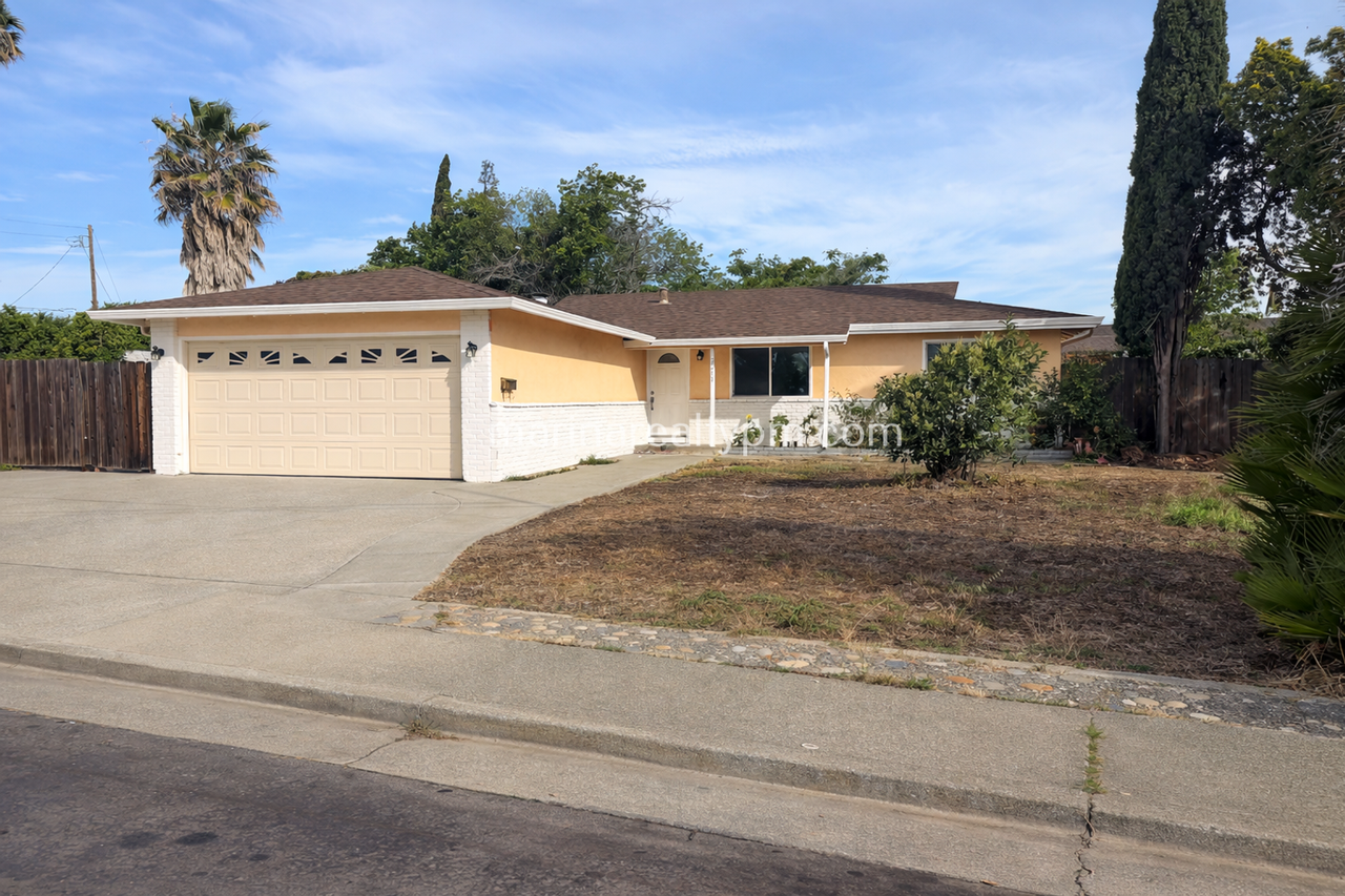 2217 Santa Fe Ct - Photo 2 of 28