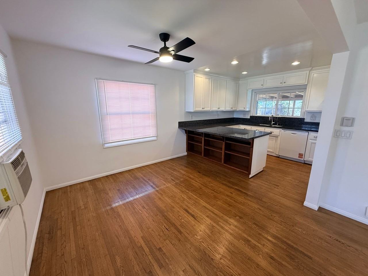2837 Dollar St - Photo 3 of 25