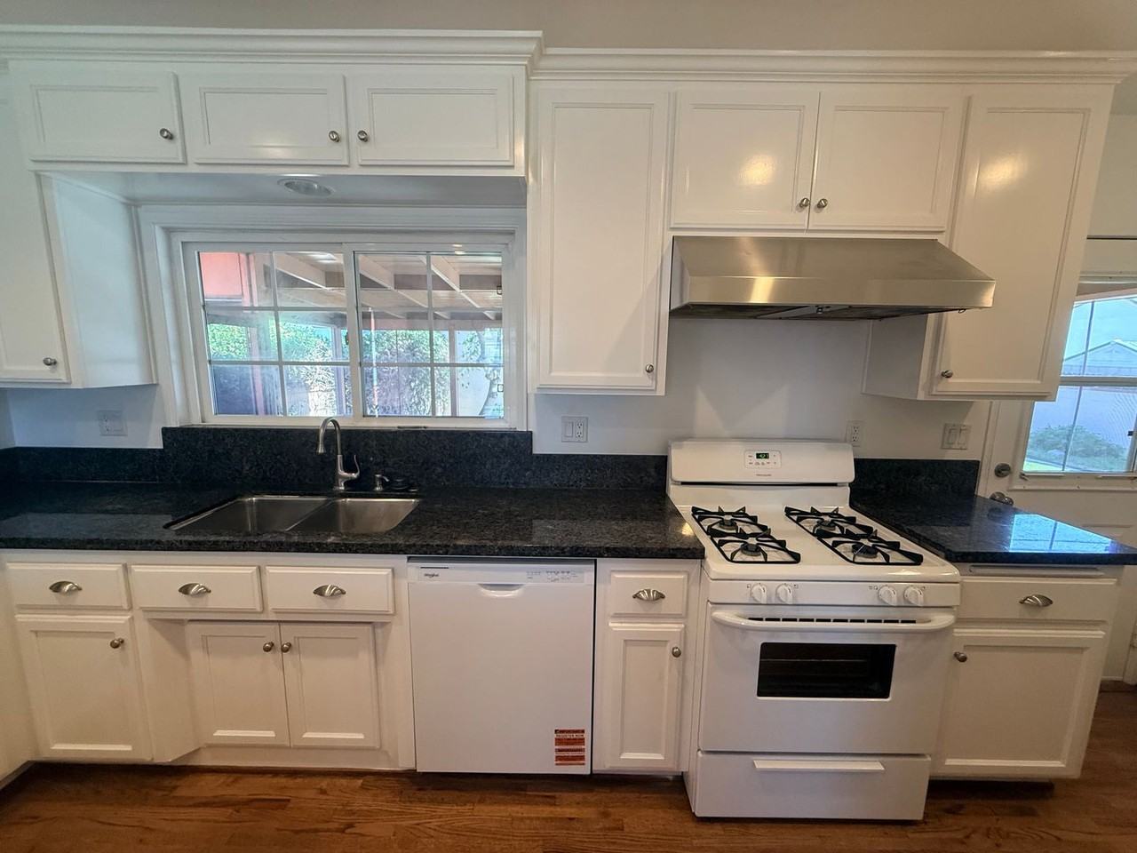 2837 Dollar St - Photo 5 of 25
