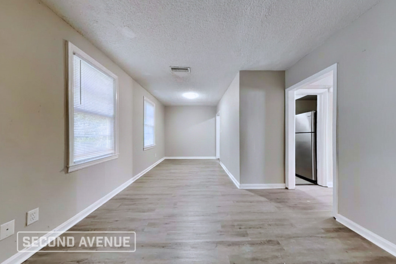 472 W 65th St - Photo 2 of 19