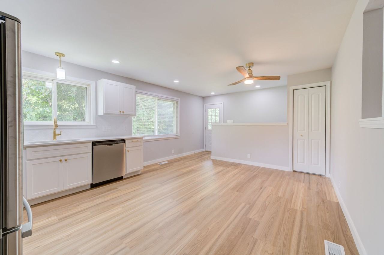 2303 Ida Dr - Photo 6 of 29