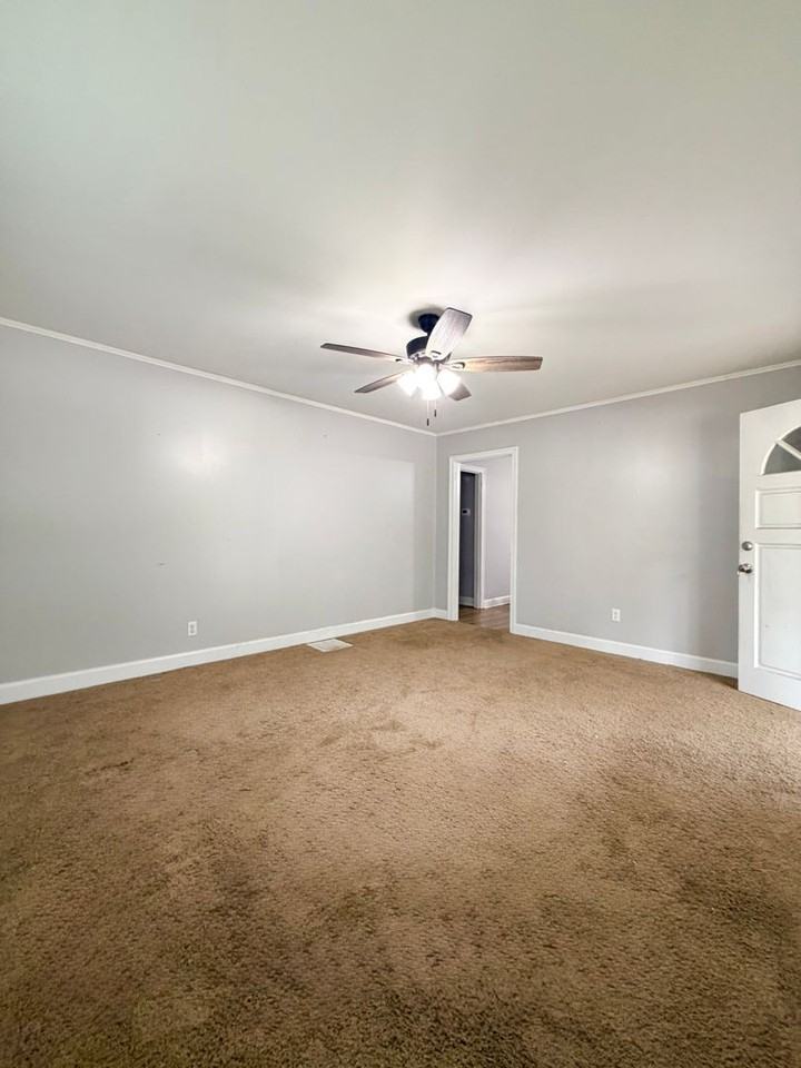 522 Smyrna Rd - Photo 2 of 7