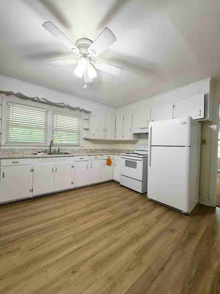 522 Smyrna Rd - Photo 3 of 7