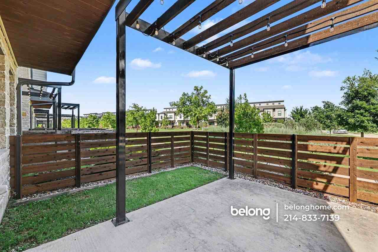 860 Bandera Ct - Photo 4 of 20