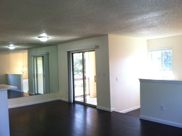 1057 Delta Dr #F - Photo 4 of 11
