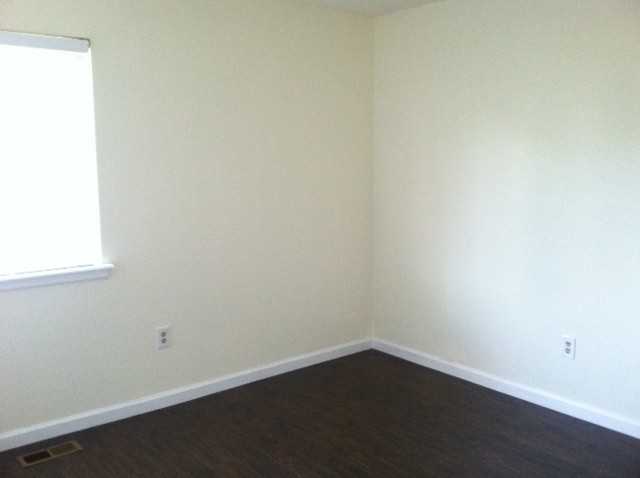 1057 Delta Dr #F - Photo 5 of 11