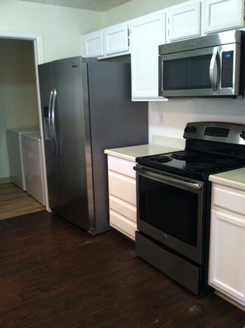 1057 Delta Dr #F - Photo 6 of 11