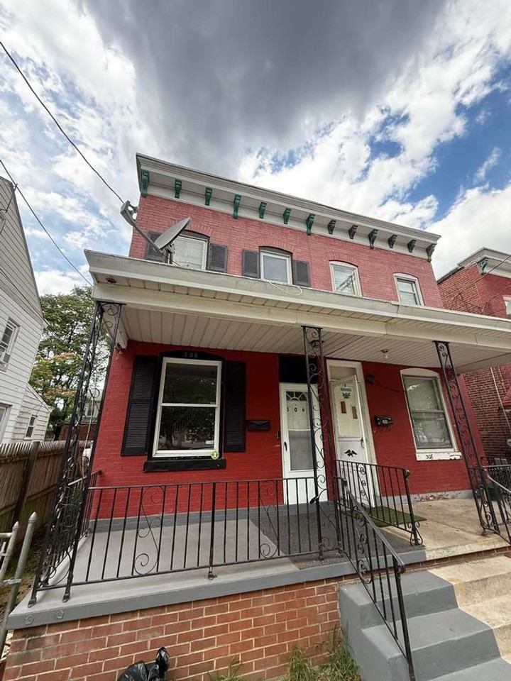 306 Dayton St - Photo 4 of 25