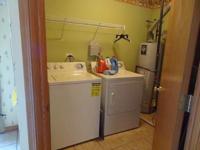 1402 Kettleson Dr - Photo 3 of 18