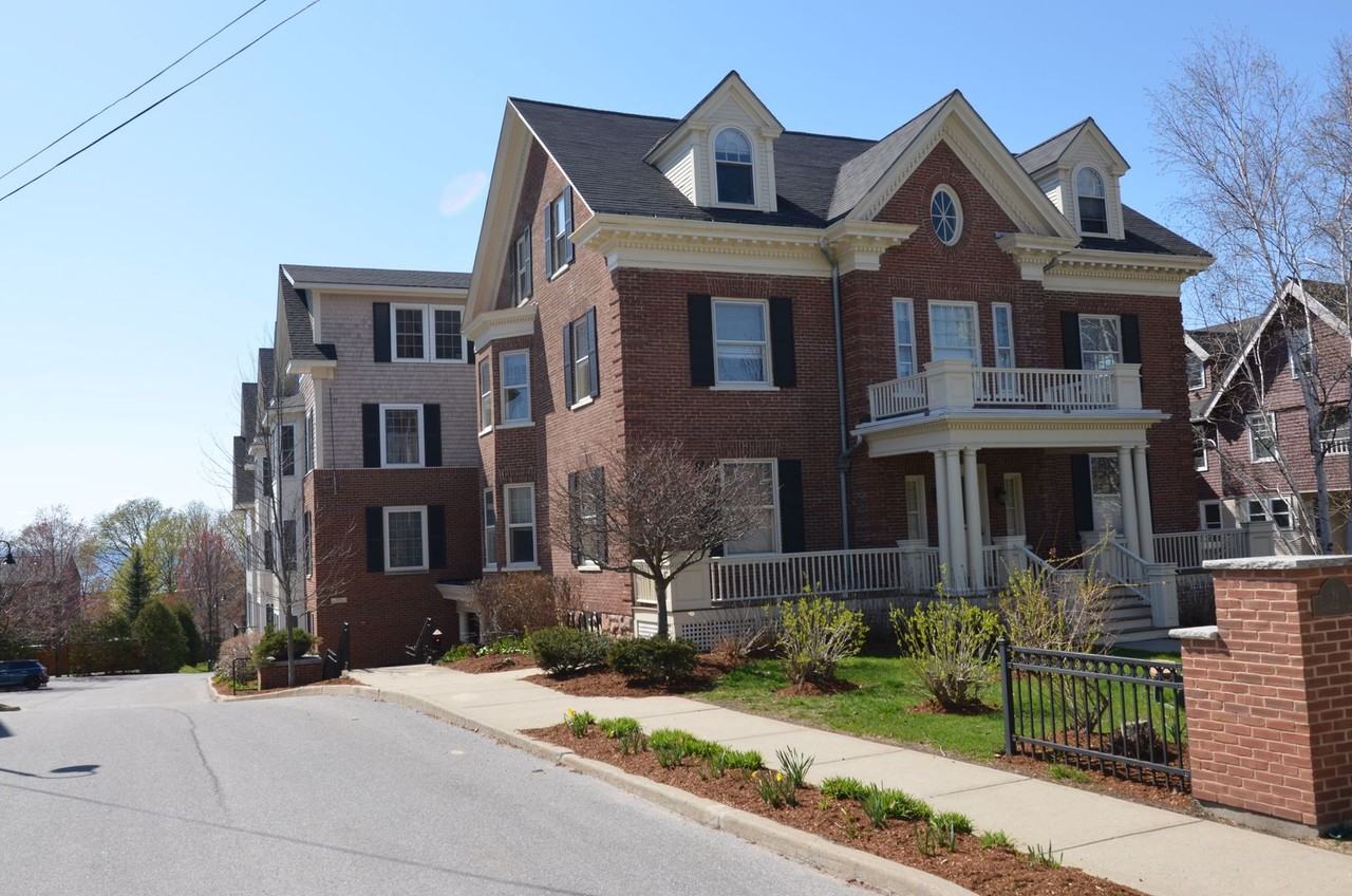 81 S Williams St - Photo 3 of 30