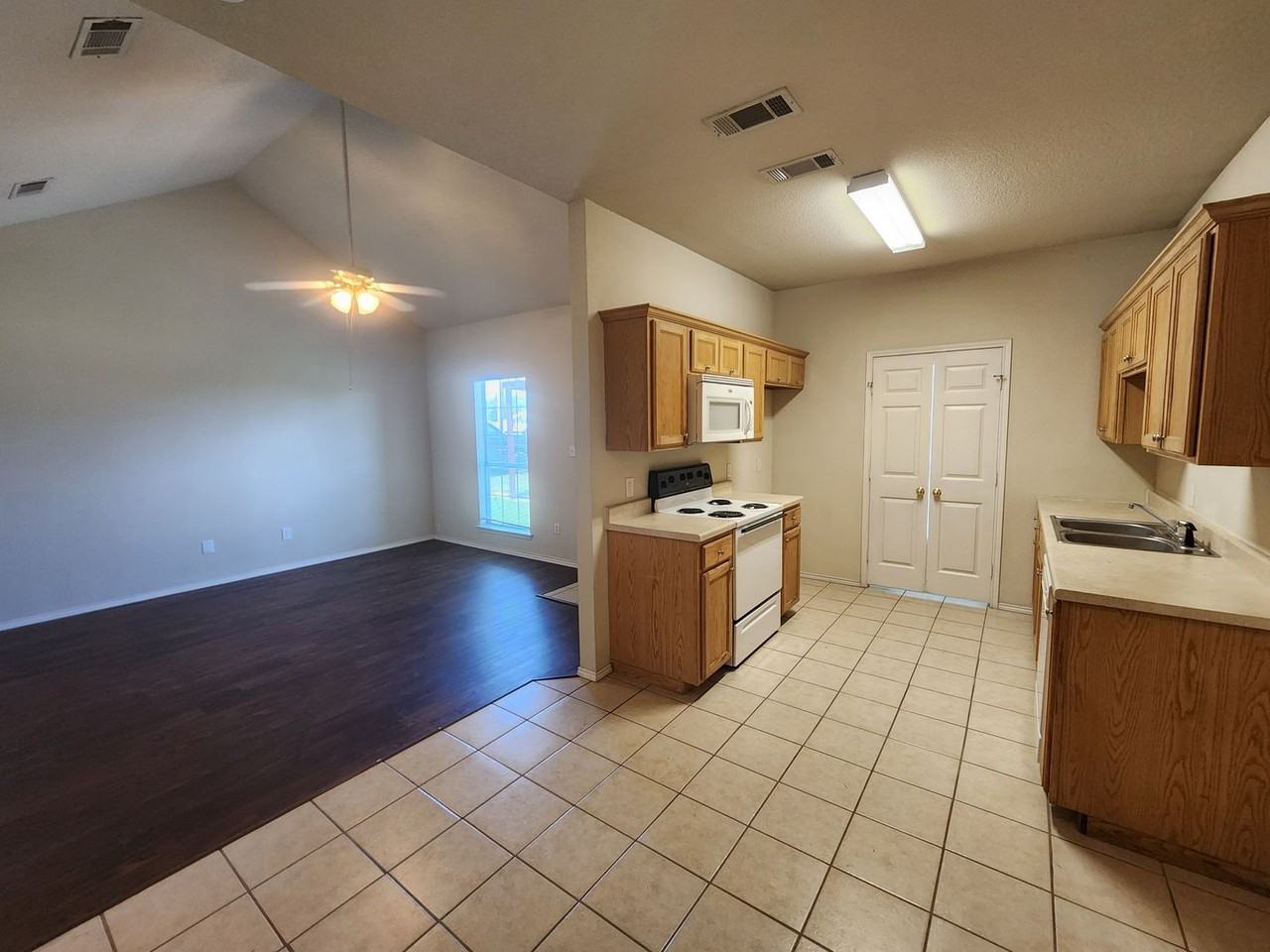 106 106 Collett Court - 106 Collett Ct - Photo 7 of 24