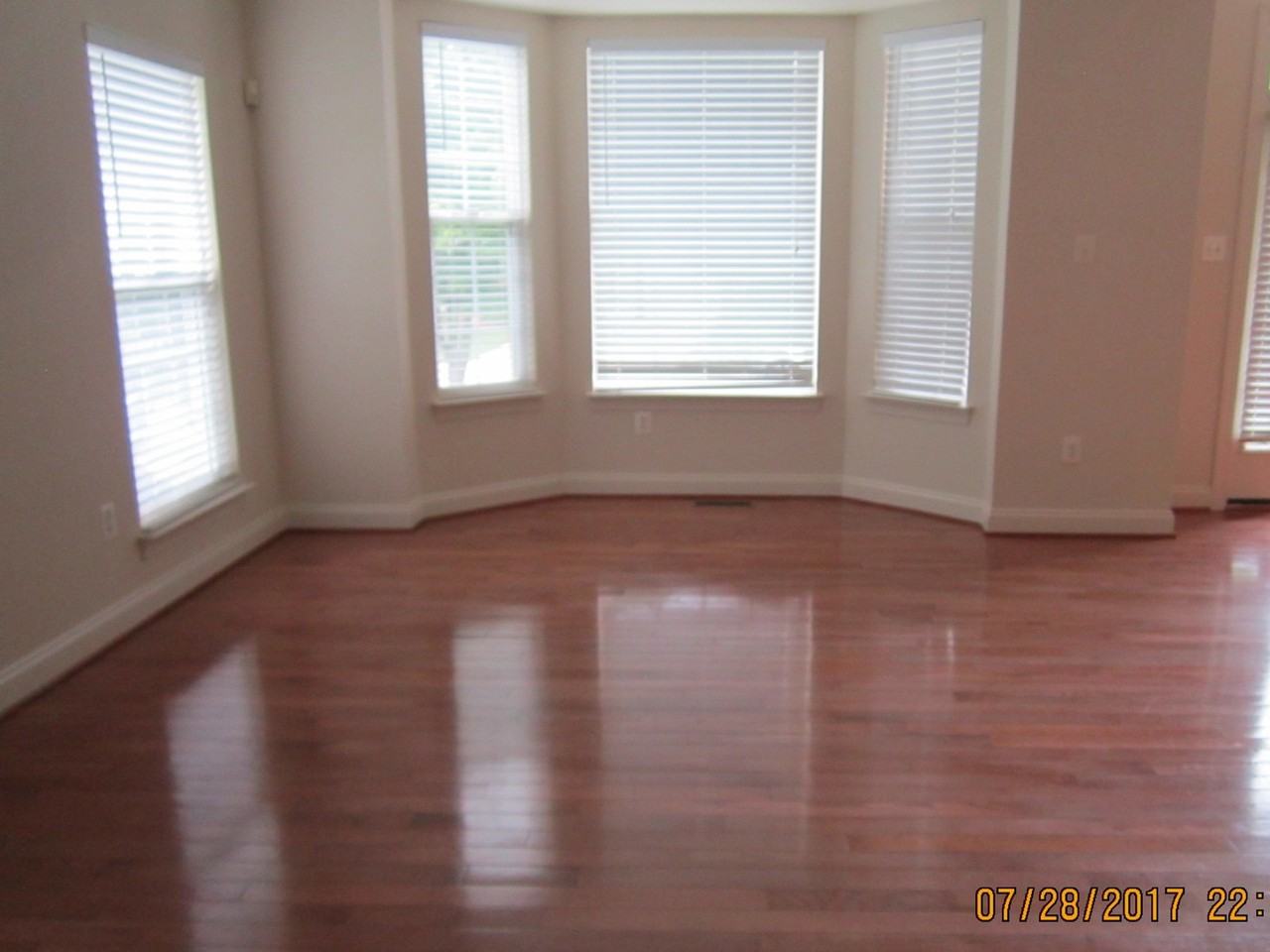 10026 Edgewater Ter - Photo 2 of 23