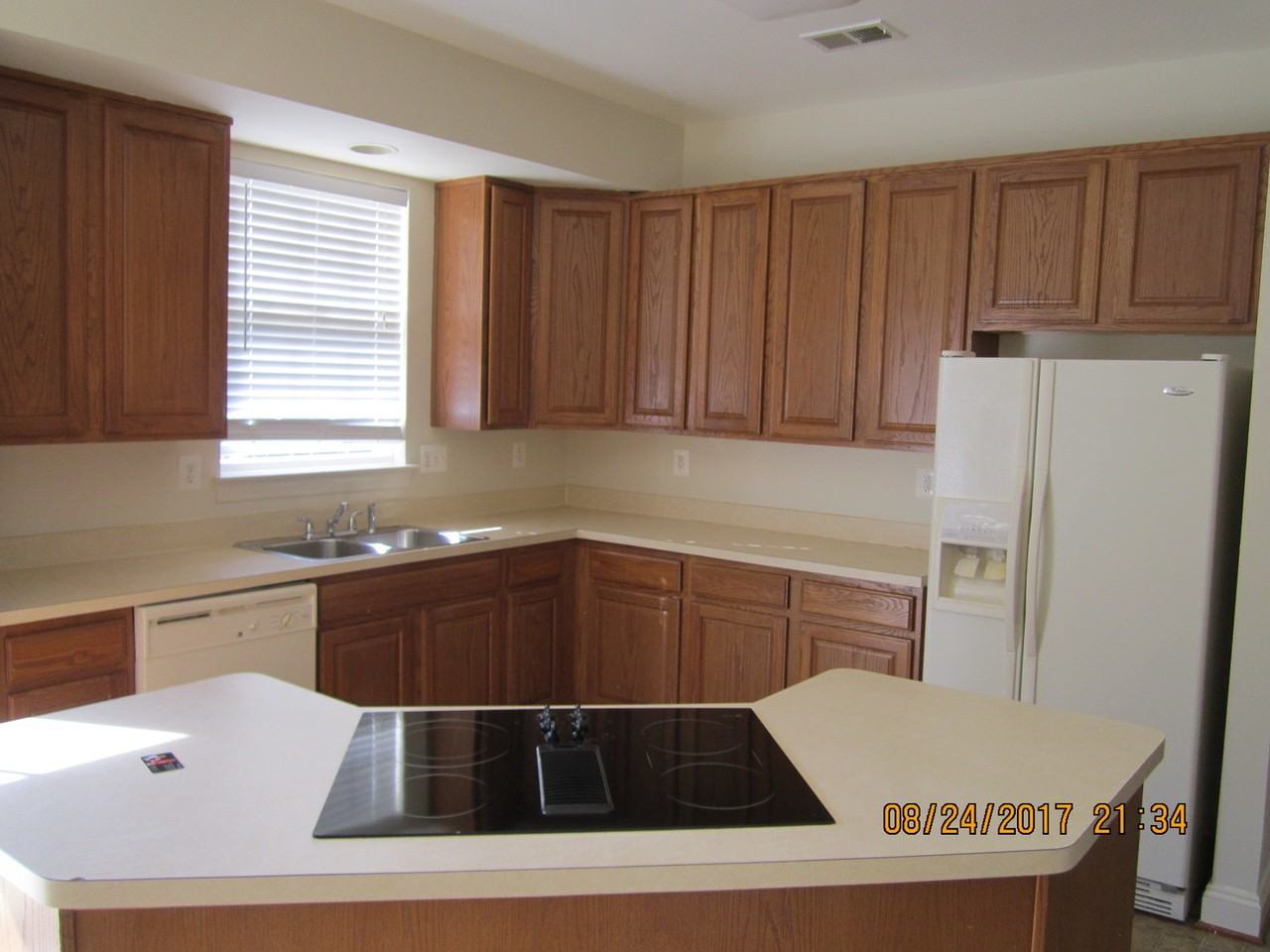 10026 Edgewater Ter - Photo 5 of 23