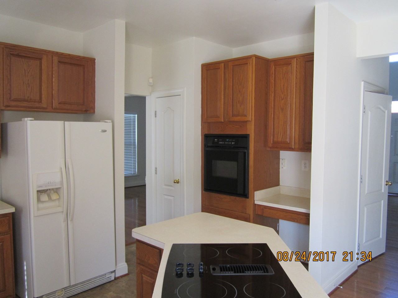 10026 Edgewater Ter - Photo 6 of 23