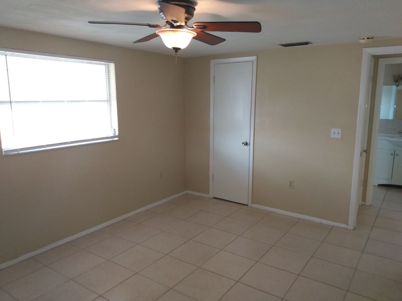 7724 Tyson Dr - Photo 6 of 9