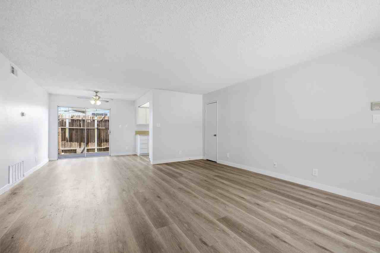 1701 Scott Rd - Photo 4 of 12