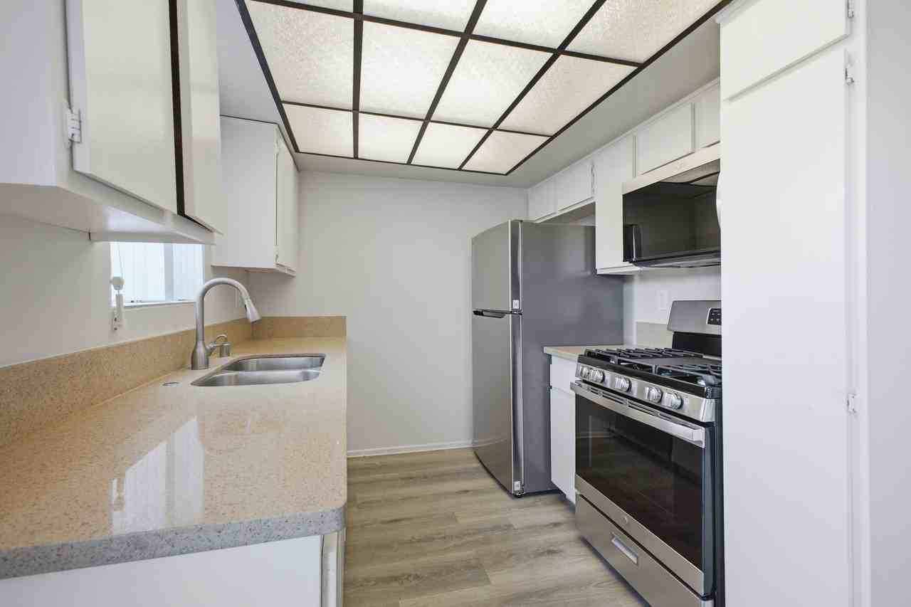 1701 Scott Rd - Photo 6 of 12