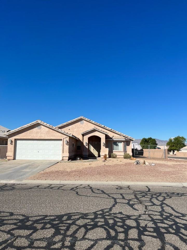 4849 S Calle Del Media - Photo 2 of 10
