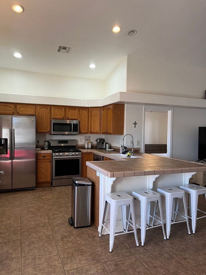 4849 S Calle Del Media - Photo 3 of 10