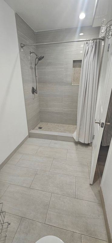 15455 Sherman Way ##14 - Photo 3 of 6